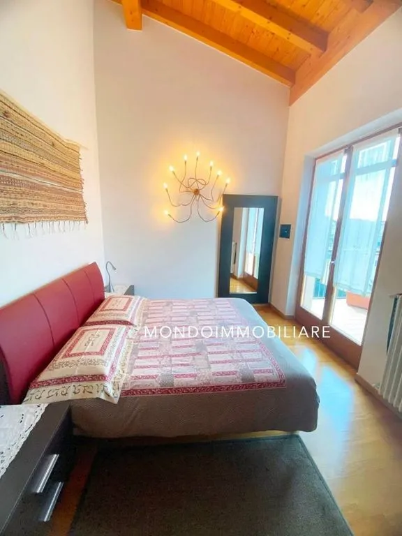 Chambres - 2-Bedroom Lakefront Flat in Sirmione