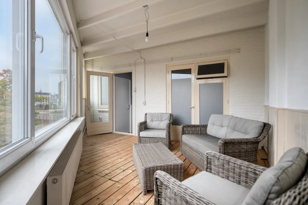 Rõdu - Mixed-Use House with Studio on Axelsestraat, Terneuzen