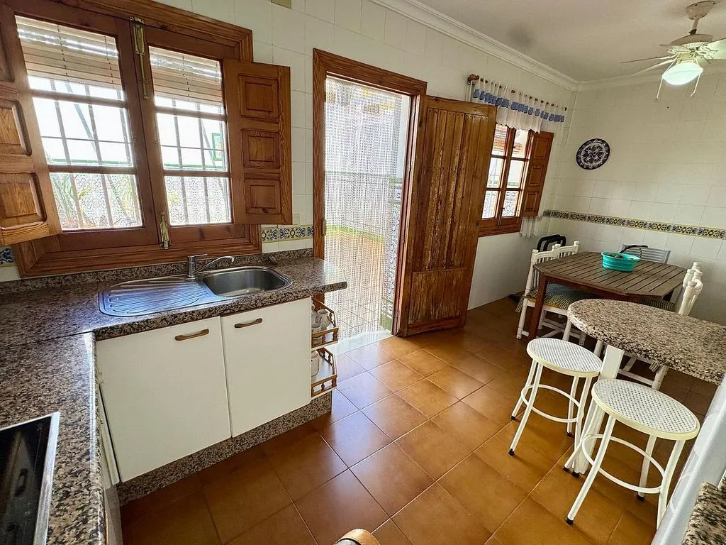Köök - Semi-detached House with Balcony in Punta Umbría