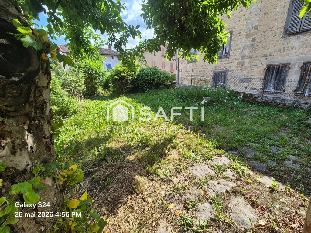 Aed - Charming House with Garden in Vertolaye