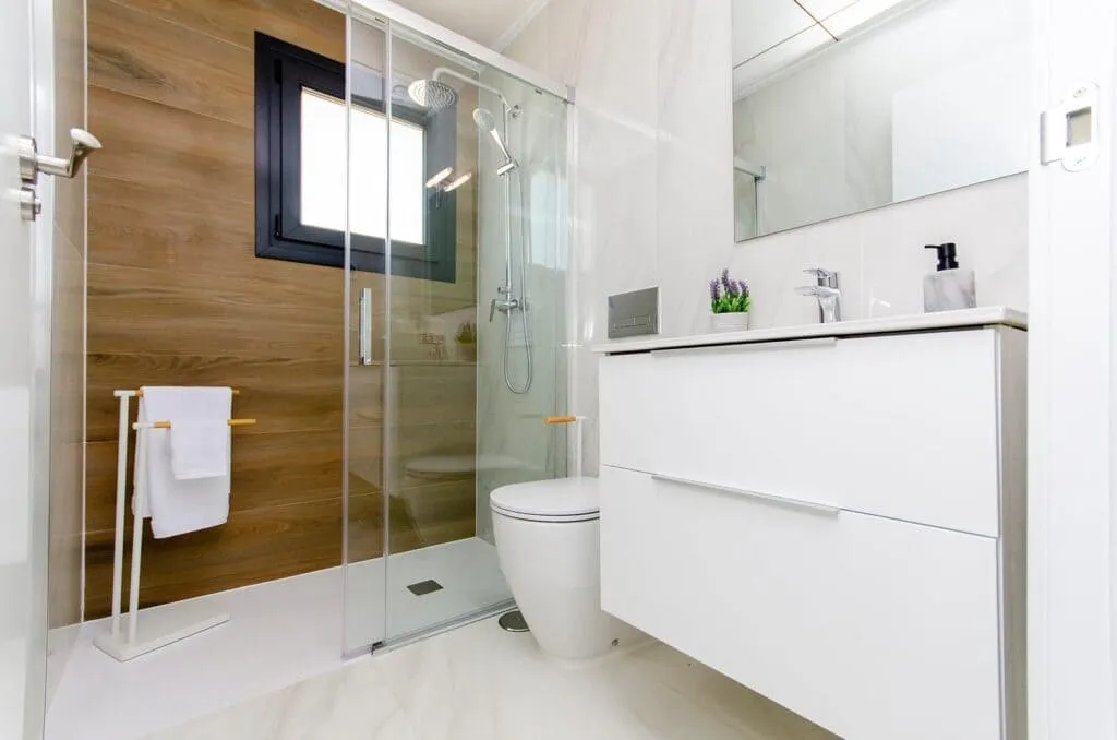 Salles de bain - Semi-Detached Villa with Private Pool in Vistabella