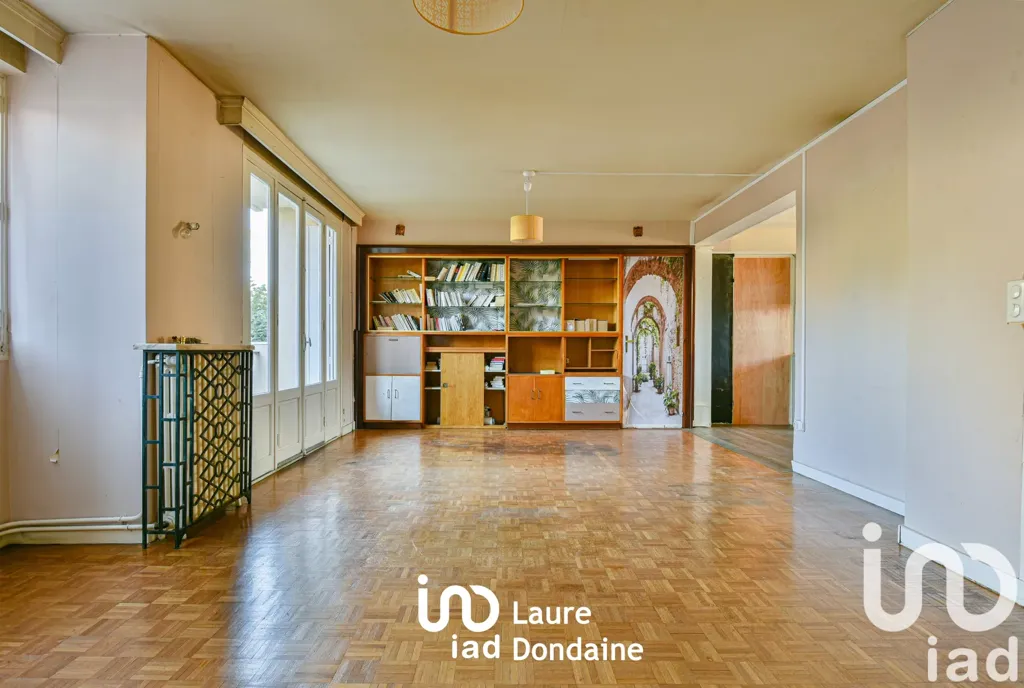 Séjour - Appartement de 6 Pièces avec Balcons en Centre-Ville