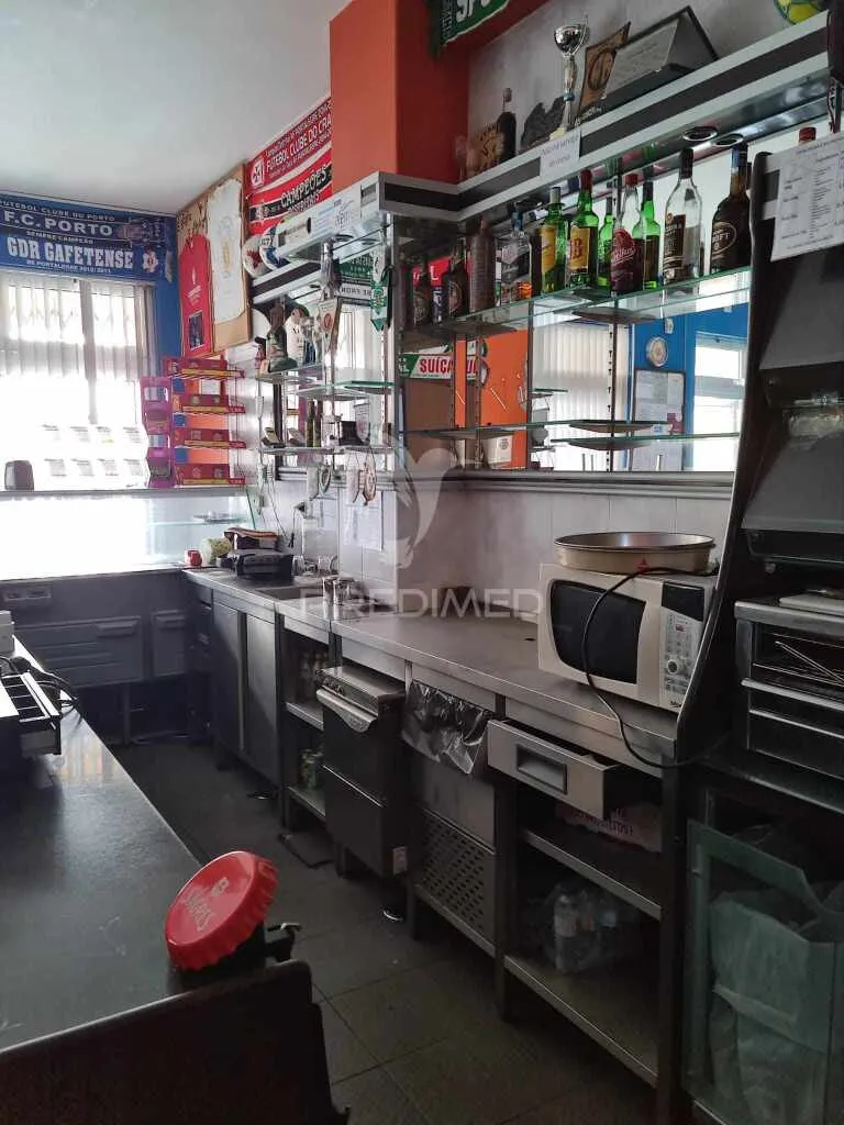 Cuisine - Bakery with Outdoor Seating in Portalegre