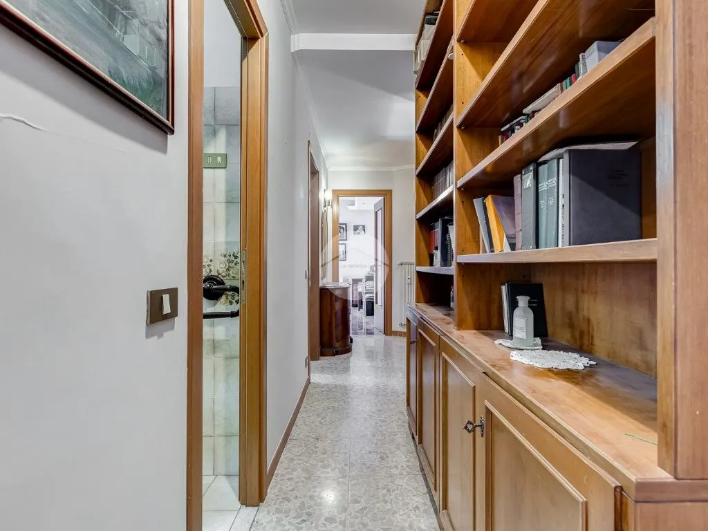Studio - 2-Bedroom Apartment with Balcony in Rome