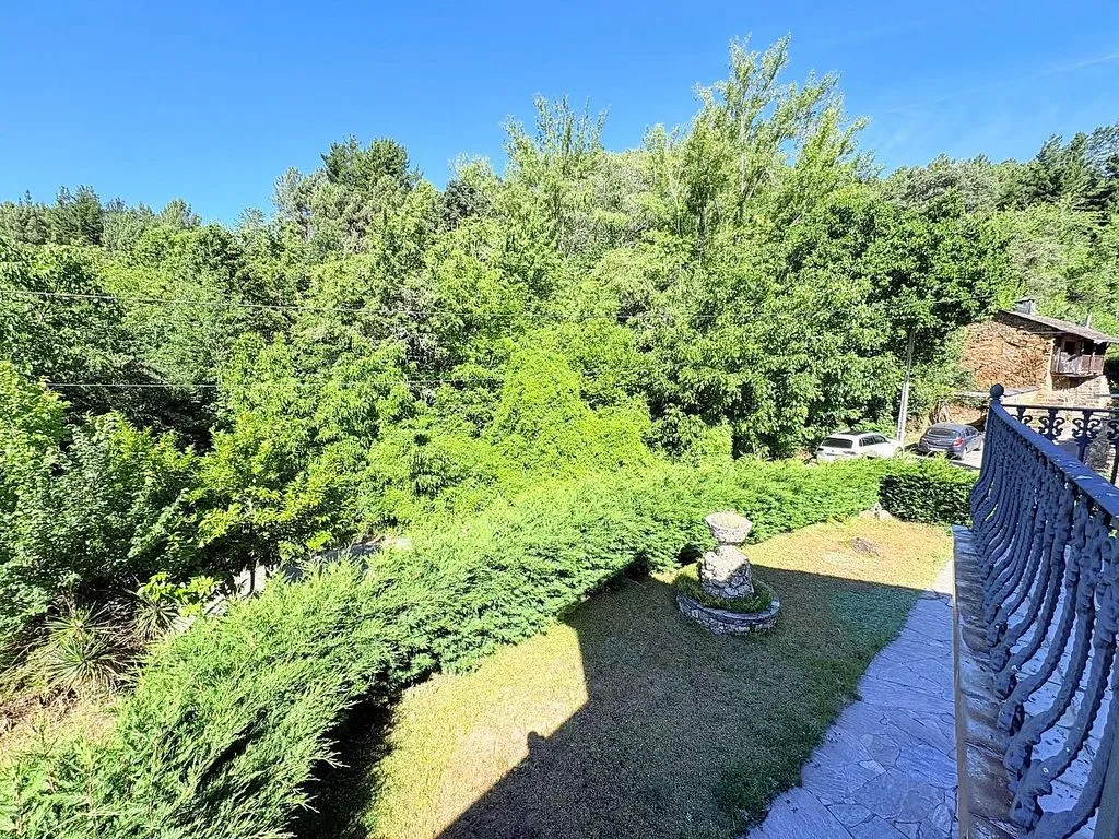 Aed - Chalet with Terrace in Arganza