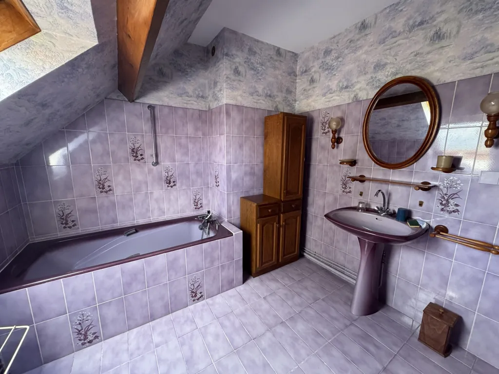 Vannitoad - Charming Old House in Semoy Centre