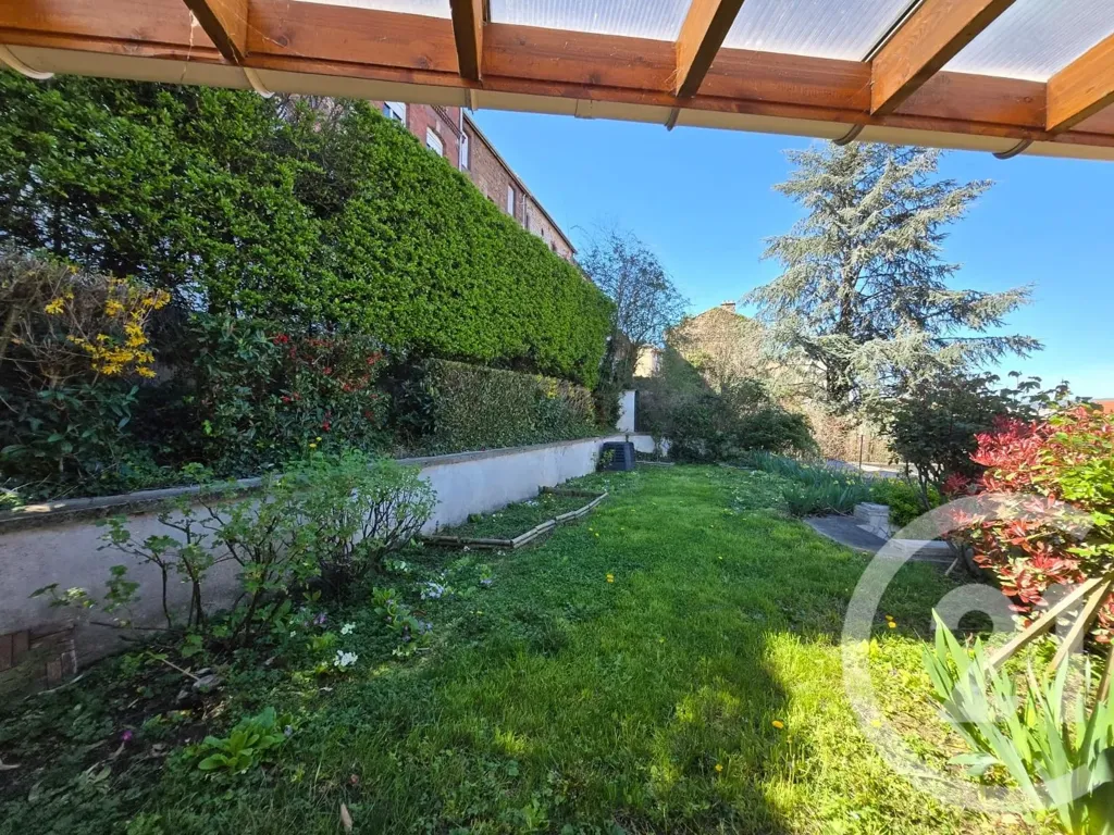 Jardin - Maison avec Terrasse et Jardin à Saint-Étienne