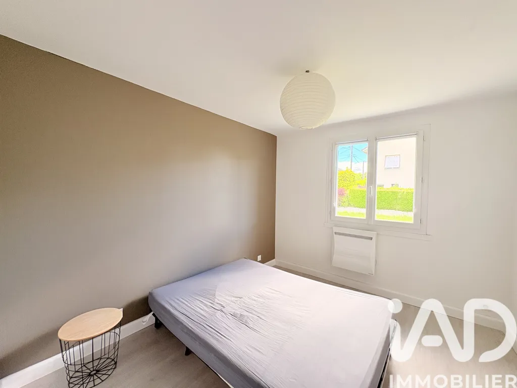 Chambres - Maison Individuelle avec Jardin et Terrasse à Cantal