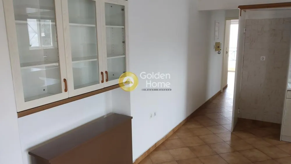 Entrée - Multi-Storey Building with Large Garden in Rafina - Neraias