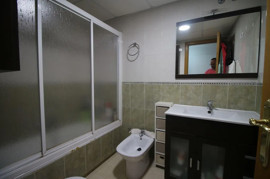 Salles de bain - Penthouse with Rooftop Solarium in Palomares
