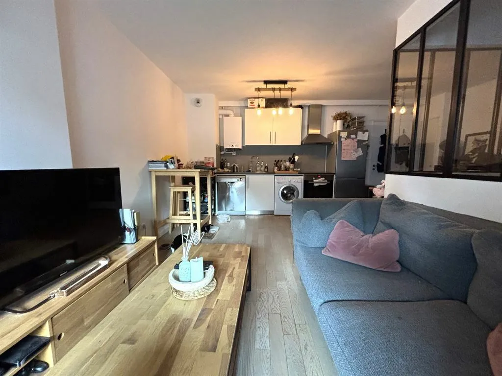 Soggiorno - Studio with Terrace in Suresnes Carnot