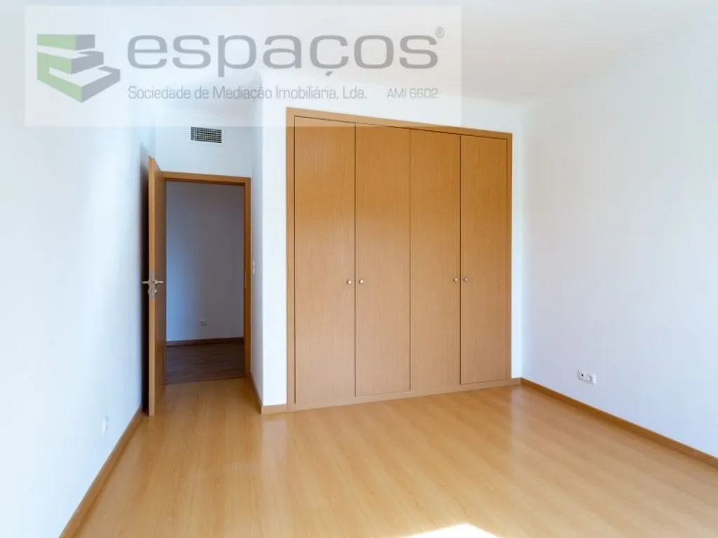 Toad - Luxury Apartment with River View in Bobadela