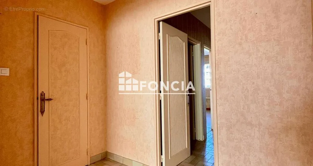 Entrée - Appartement T3 avec Loggia au Centre des Sables-d'Olonne