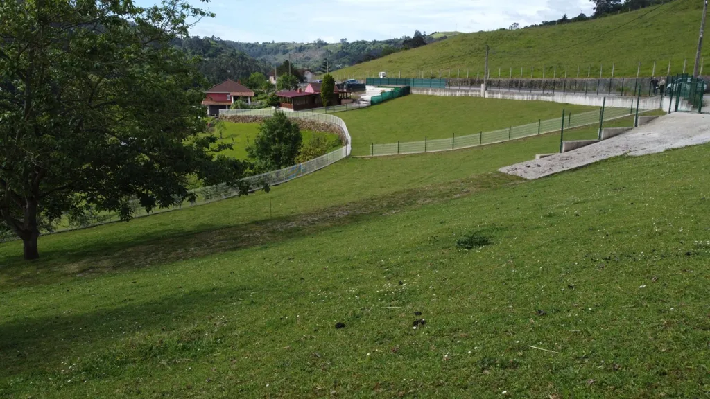 Jardin - Buildable Plot with Garden in Leorio