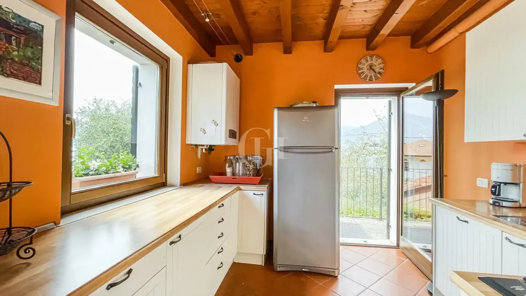 Köök - Villa with Private Terraced Garden in Brenzone