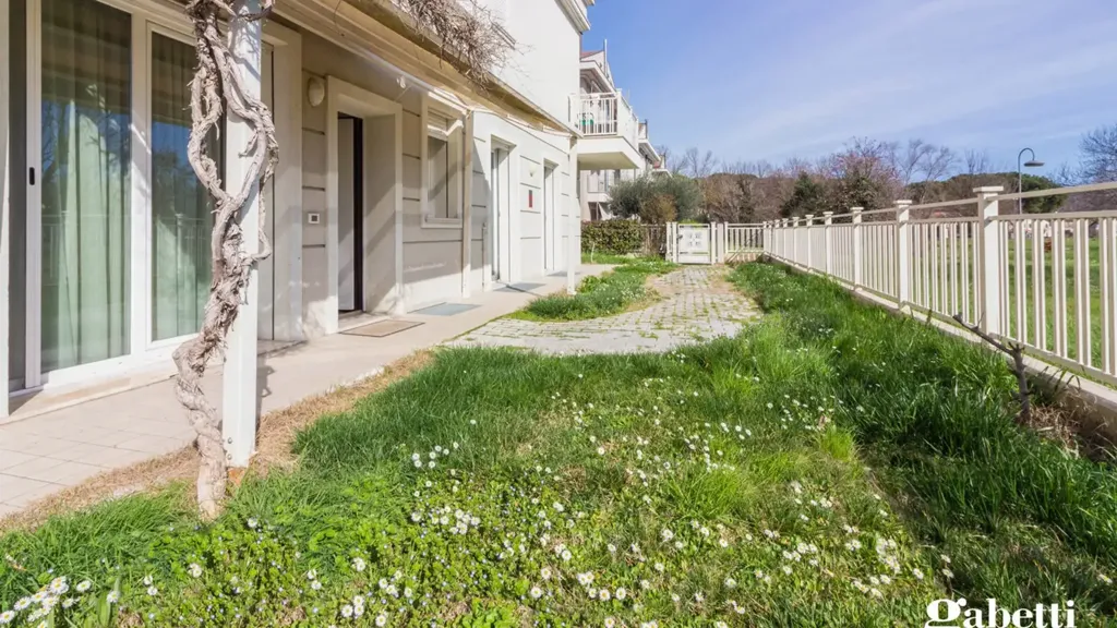 Aed - Ground Floor Apartment with Garden in Cattolica