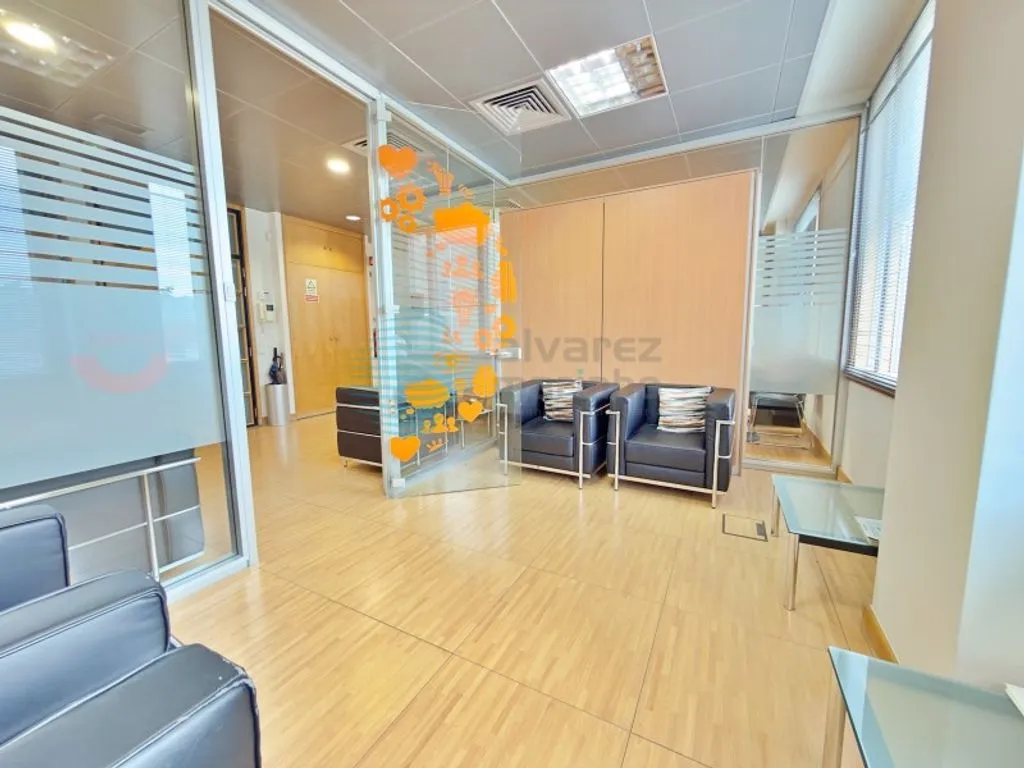 Office - Office with Air Conditioning in Campo Grande, Lisbon