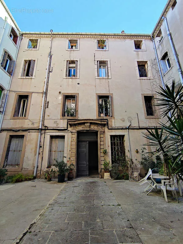 Aed - Haussmannian Flat with Balconies in Sète