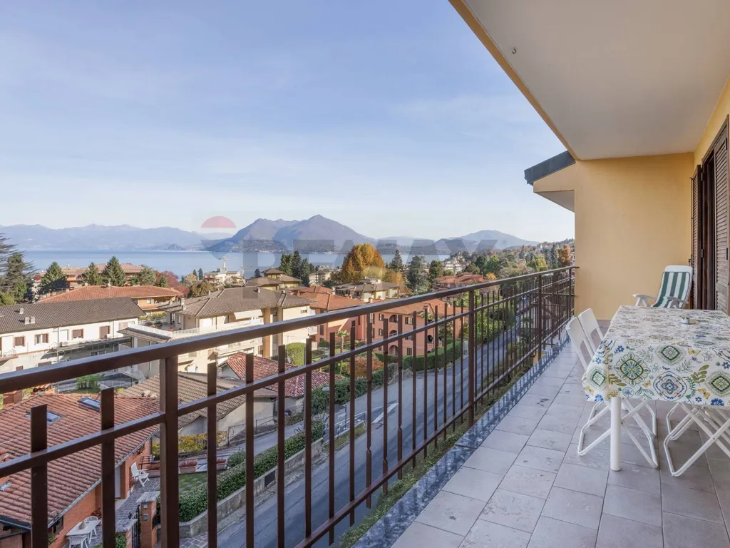 Balcon - Apartment with Lake View in Stresa
