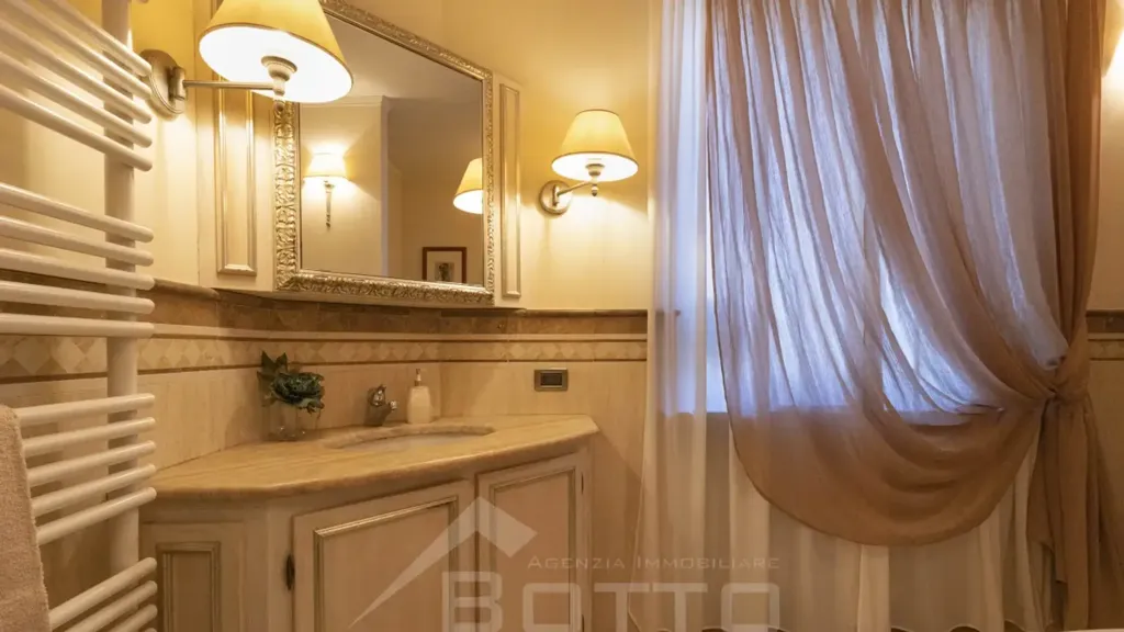 Salles de bain - Historic Villa with Central Location in Grignasco