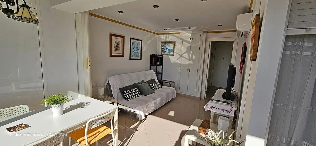 Söögituba - Apartment with Pool and Terrace in La Carihuela