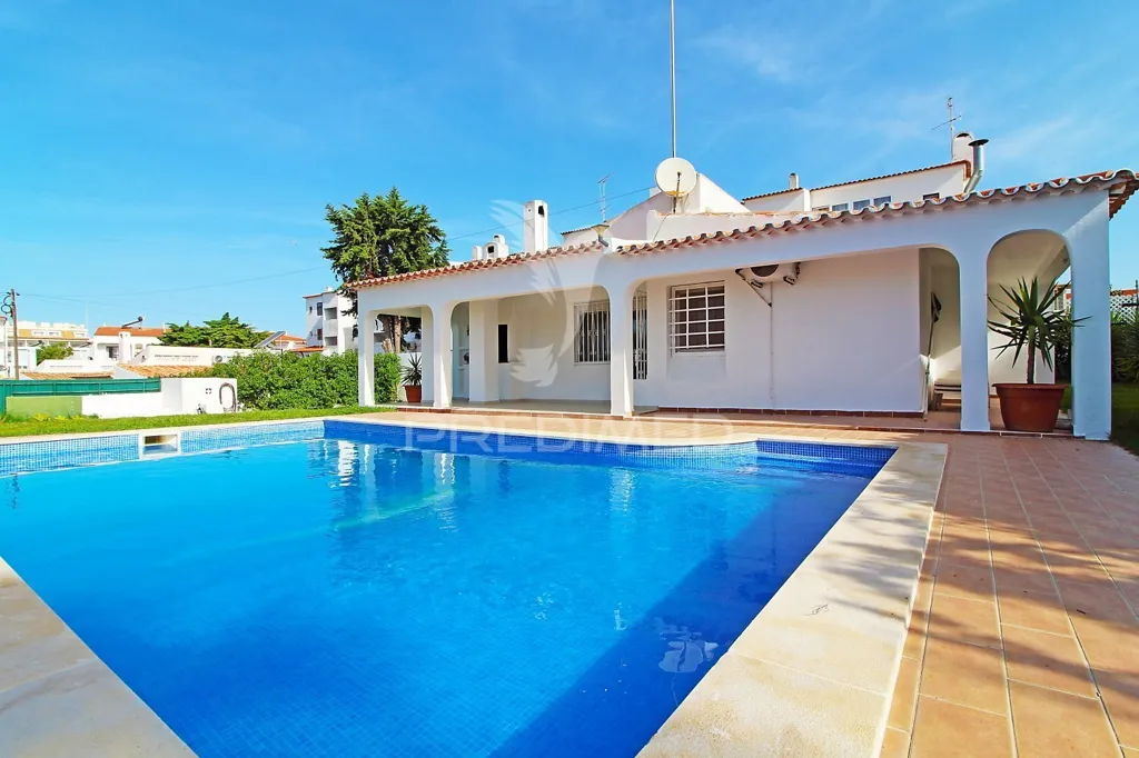 Bassein - Detached Villa with Private Pool in Albufeira