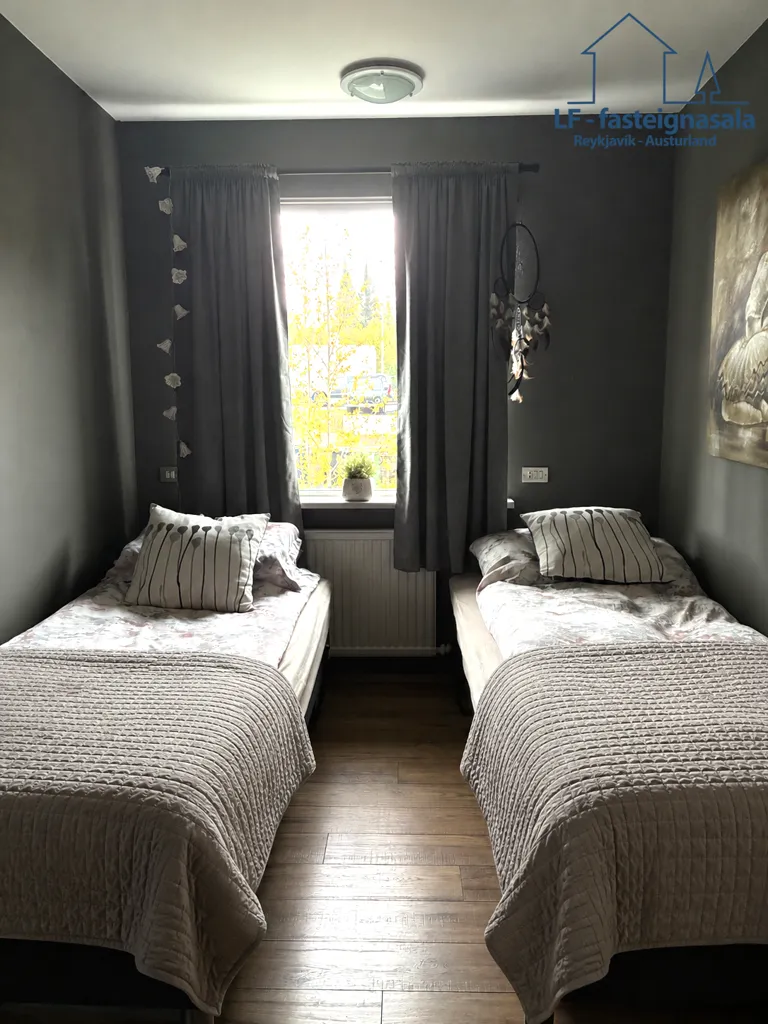 Camere da letto - Triplex with Spacious Balconies in Egilsstaðir