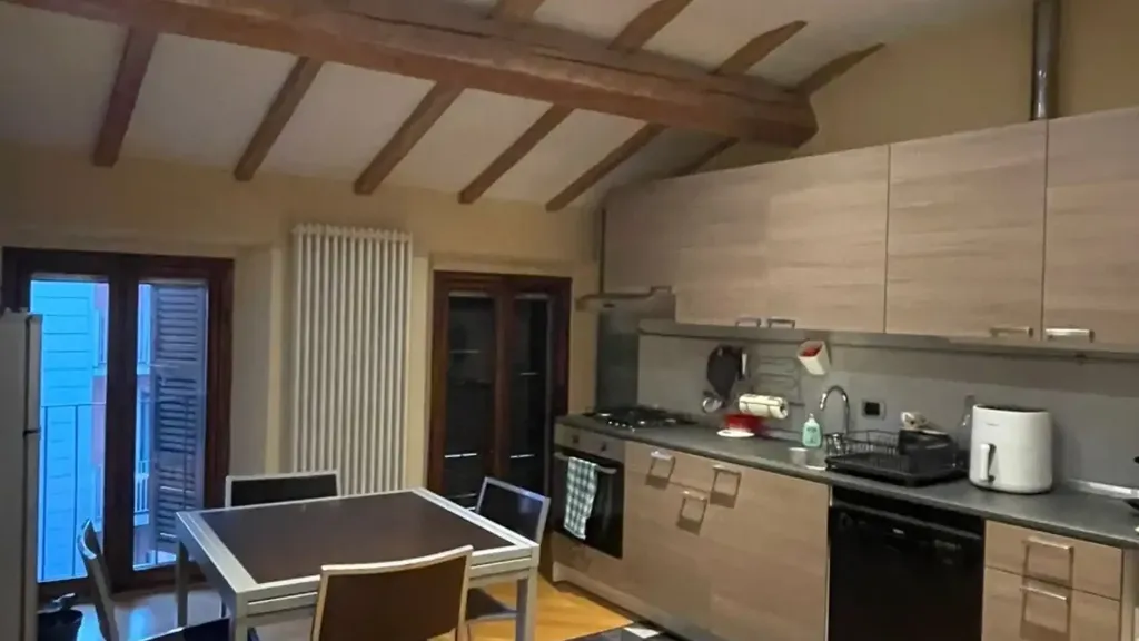Köök - Fully Furnished Apartment in Historic Building, Parma