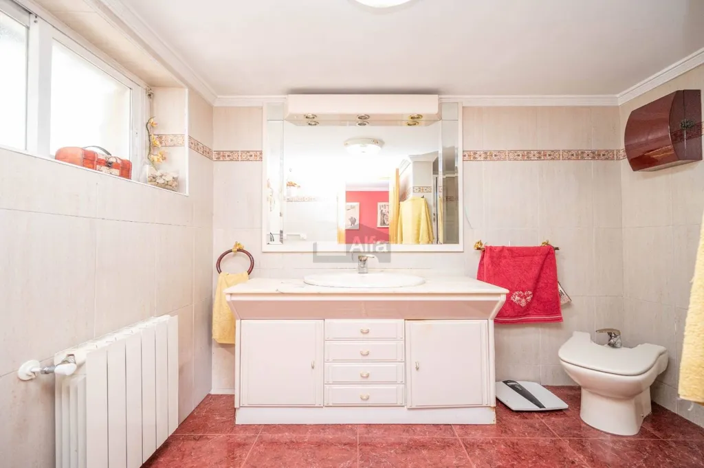 Vannitoad - Detached House with Development Potential in Arturo Soria