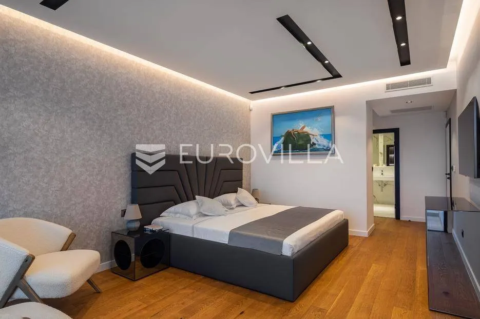 Chambres - Luxury Villa with Pool and Views in Seget, Trogir