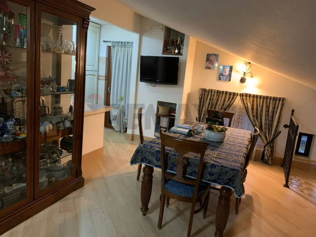 Salle à manger - Modern Villa with Panoramic Terrace in Cervaro