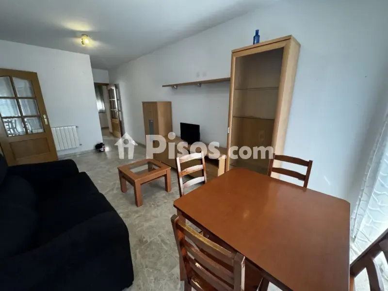 Sala da pranzo - Ample Flat with Balcony in Calle Salvaleón