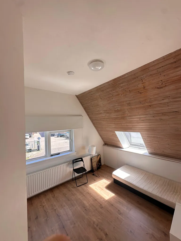 Pièces - Room in Shared House, Central Location