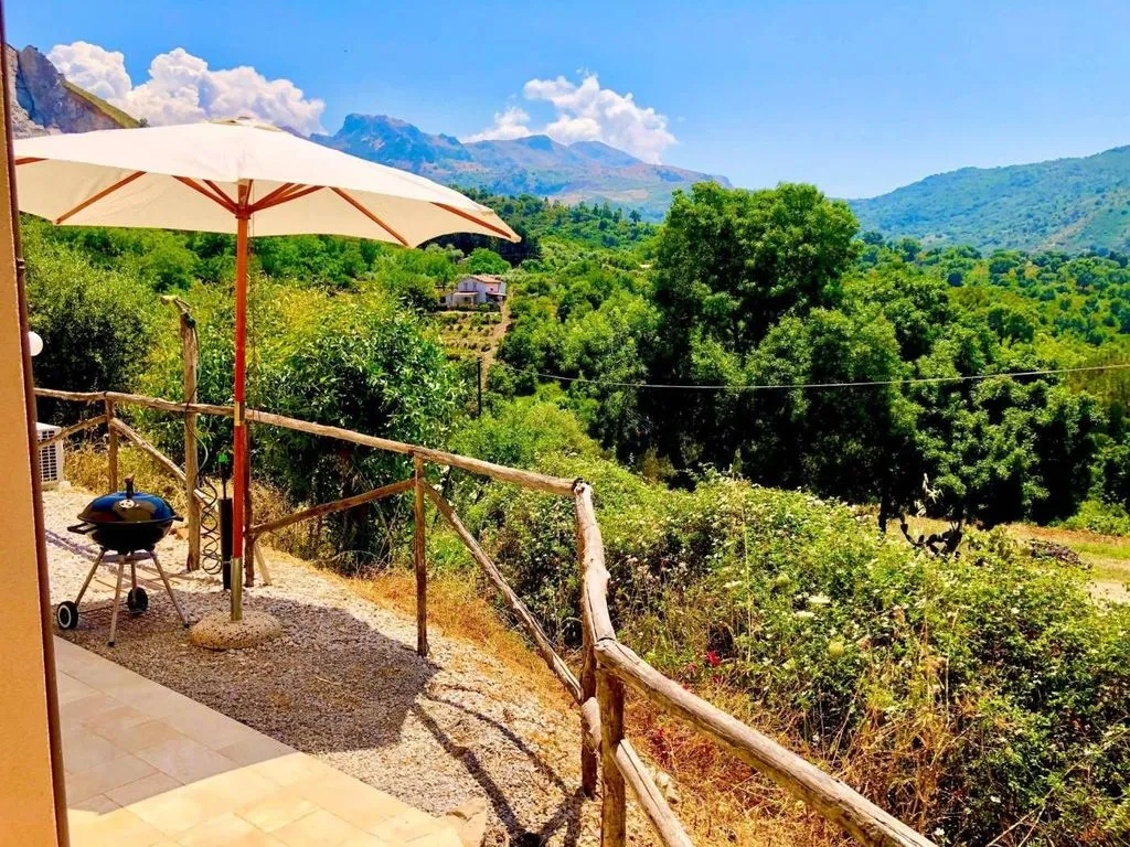 Terrass - Agriturismo with Pool in Cefalù