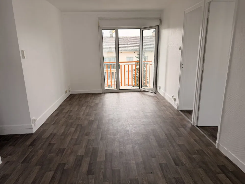 Toad - Apartment with Balcony in Oyonnax