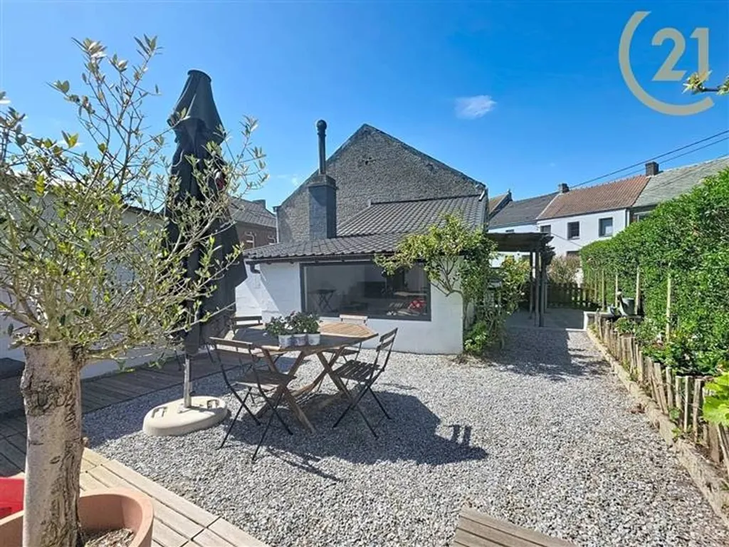 Garden - Renovated 3-Faced House with Terrace in Genappe