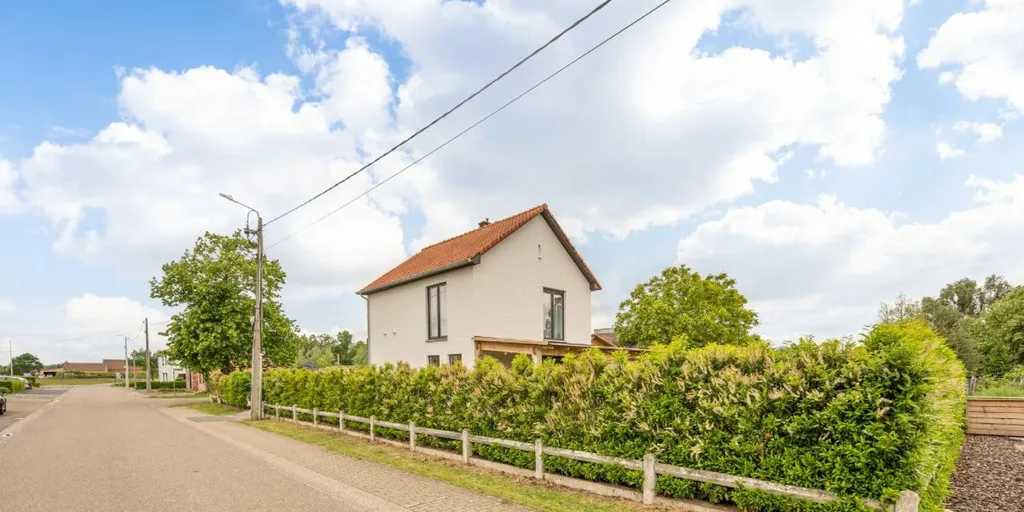Extérieur - Maison Charmante avec Jardin à Herk-de-Stad