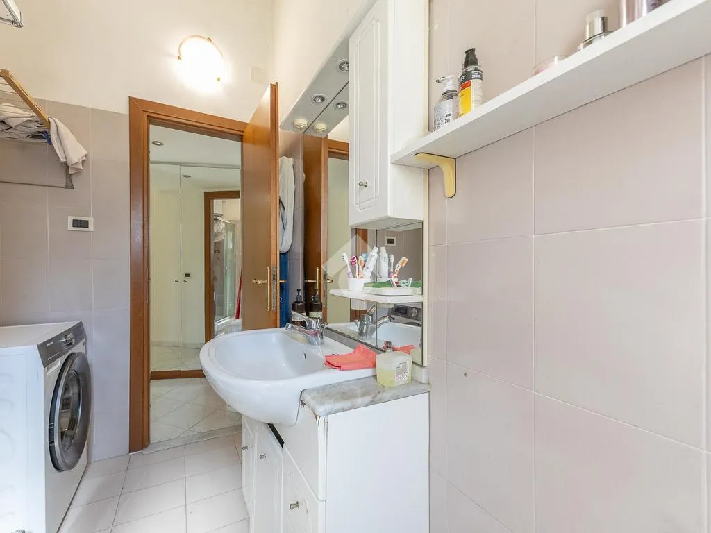 Bagni - 2-Bedroom Apartment in Torre Maura, Rome
