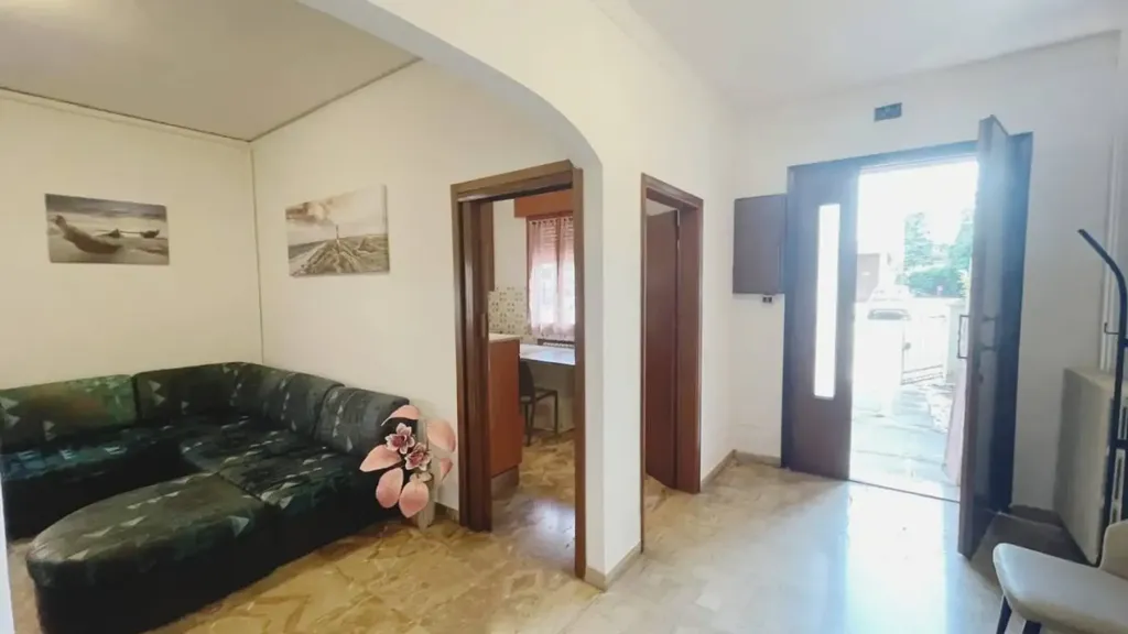 Living Room - Multi-family Villa with Courtyard in Carpi