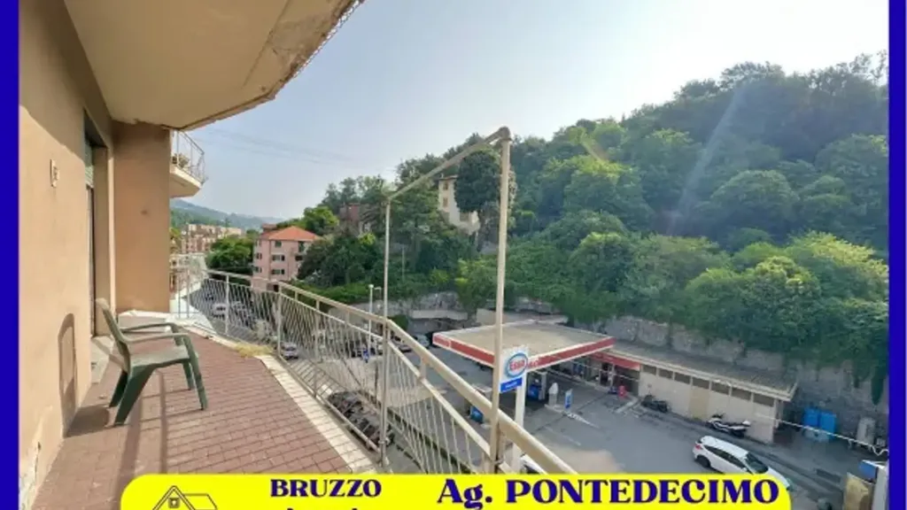Balcon - Quadrilocale with Balcony and Terrace in Genoa