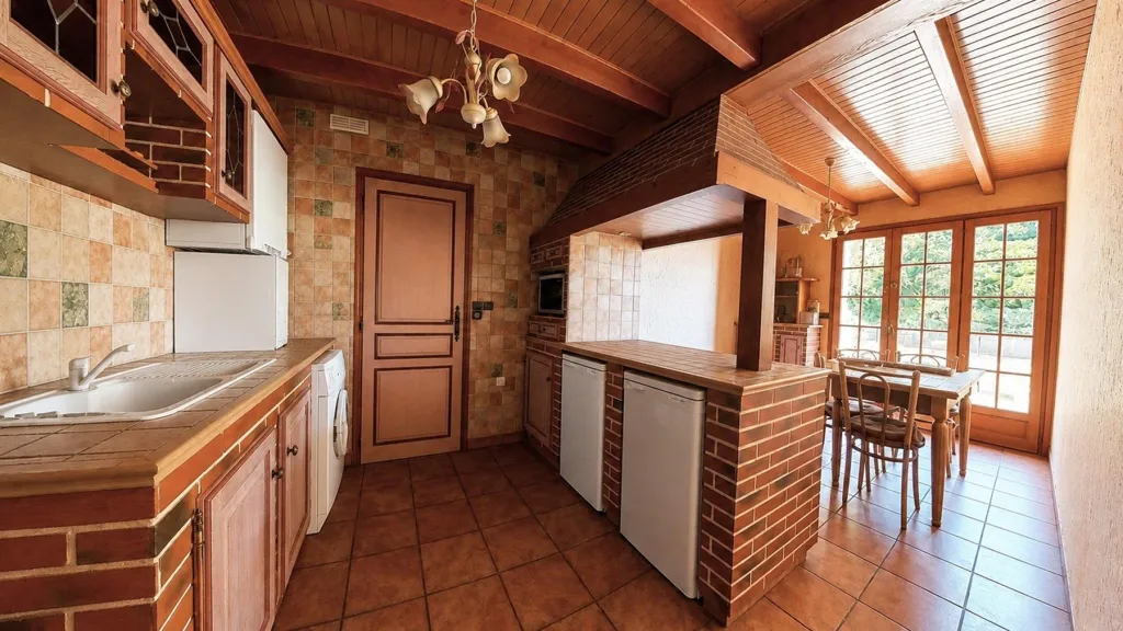 Cuisine - Maison Charmante avec Vue Panoramique à Notre-Dame-de-Mésage