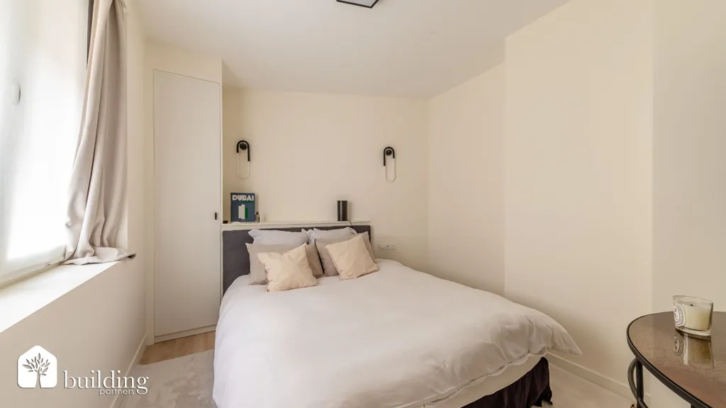Camere da letto - Renovated Parisian Apartment with Ethanol Fireplace