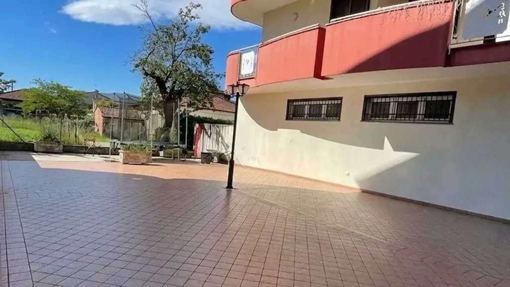 Terrasse - Rear-Accessed Apartment with Private Garden in Ceccano