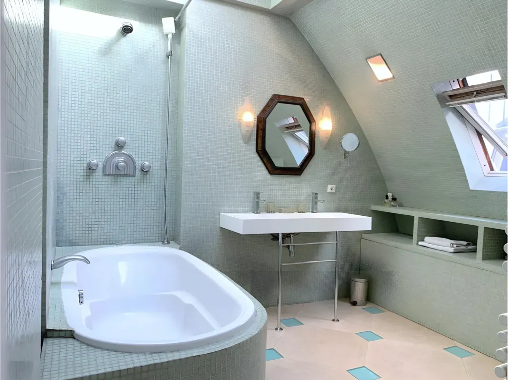 Salles de bain - Triplex Historique avec Terrasse à Paris