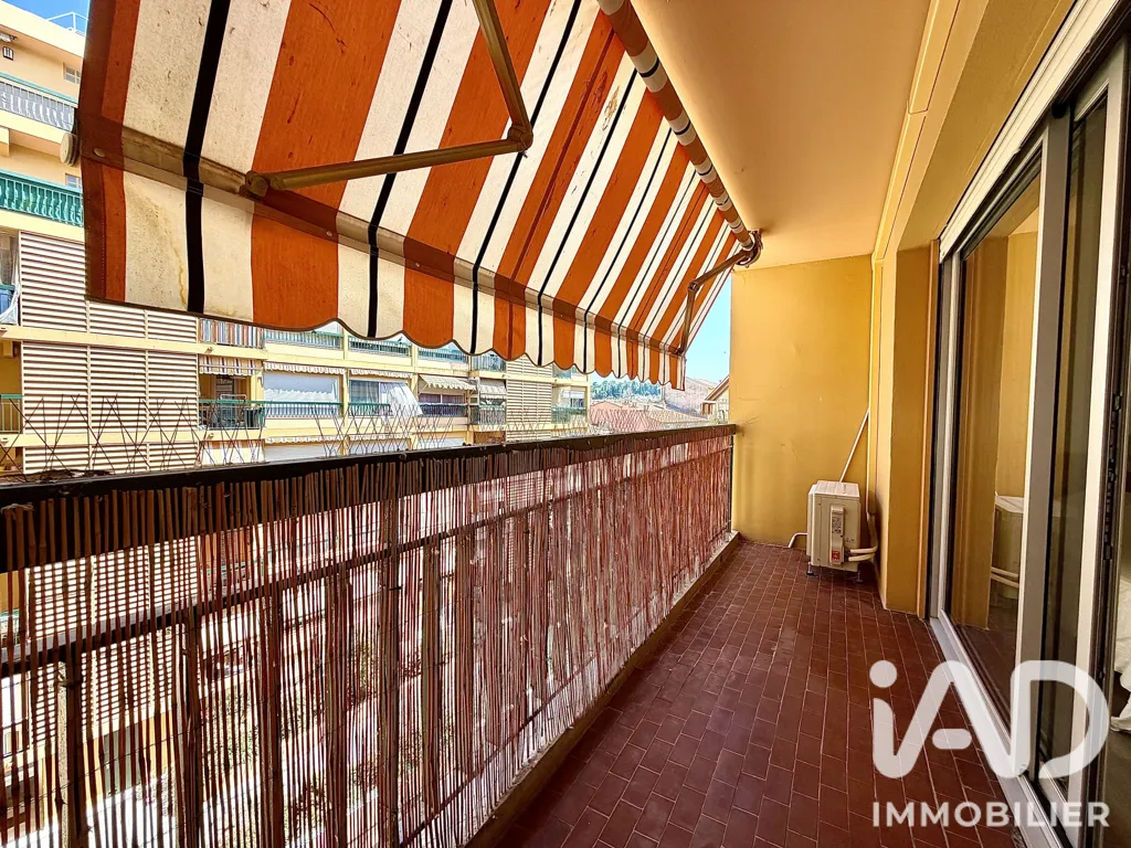 Rõdu - Apartment with Balcony in Nice