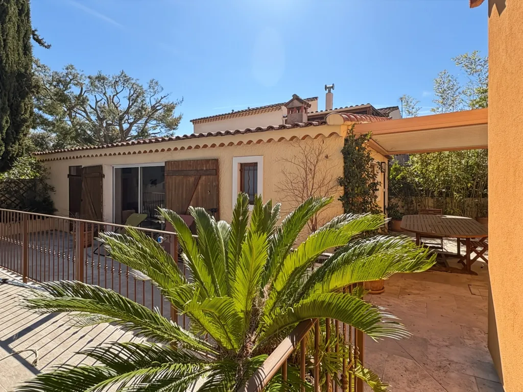 Terrace - Character Provençal House with Pool in Château-Gombert