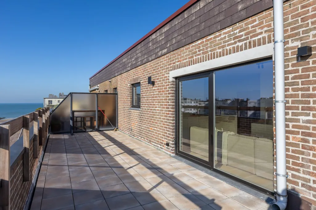 Terrasse - Penthouse Rénové avec Terrasse à Ostende