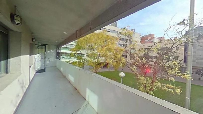 Balcony - Spacious Apartment with Balcony in Sant Adrià de Besòs