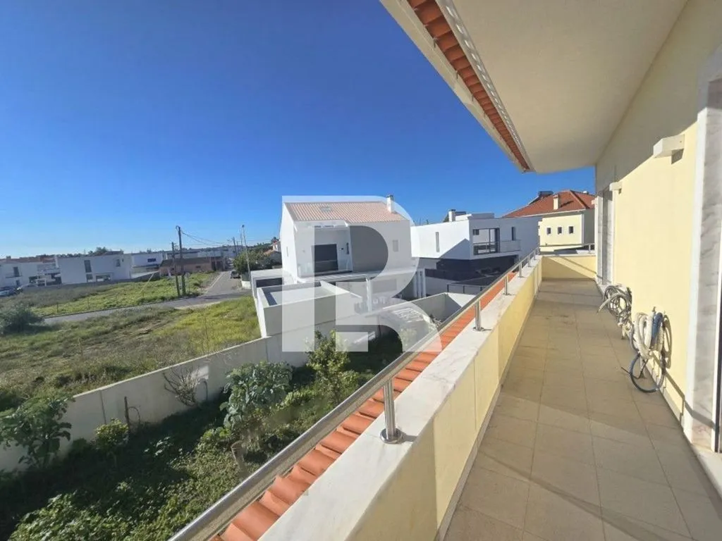 Balcon - Luxury House with Modern Architecture in Sintra