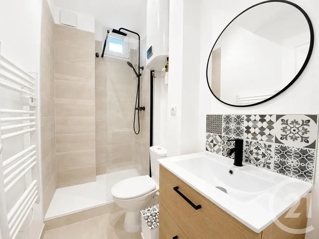 Vannitoad - Refurbished 2-Bed Flat in Les Pavillons-sous-Bois